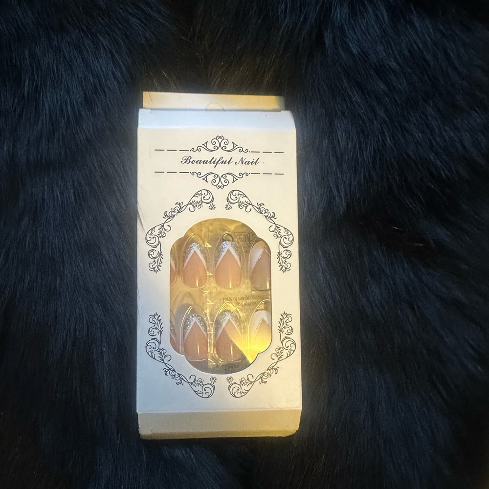 Nail Bundle - Picture 5 of 8